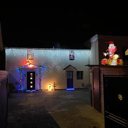 Villa Kings Near Disneyland Reserved Only For Family With Kids Saint-Germain-sur-Morin